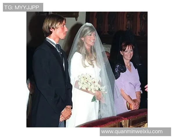 足球明星阿兰的妻子背后的故事与生活点滴揭秘